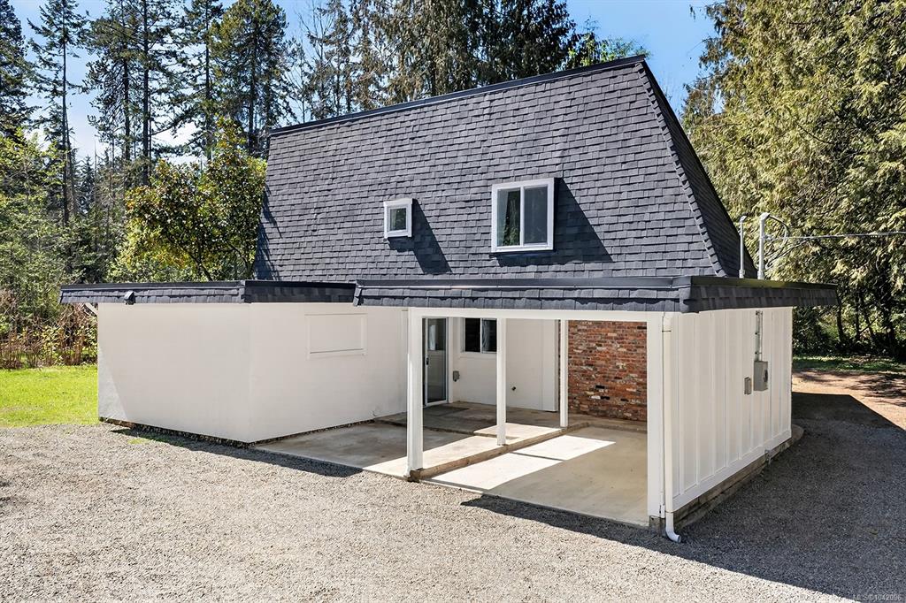 Fifth View of 400 Manse Rd, French Creek, BC, V9Y 2B2