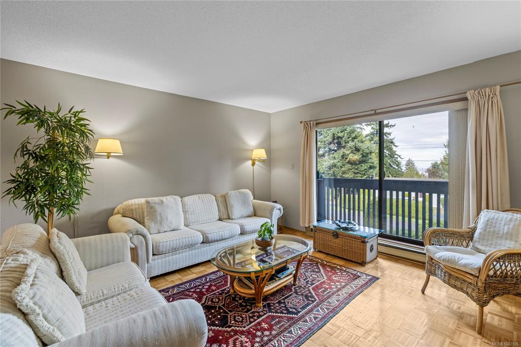 Third View of 130 Sunningdale Rd E, Qualicum Place, Qualicum Beach, BC, V9K 1P6
