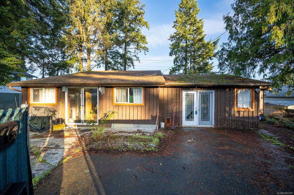 Second View of 1576 Owen Rd, Comox, BC, V9M 4C6
