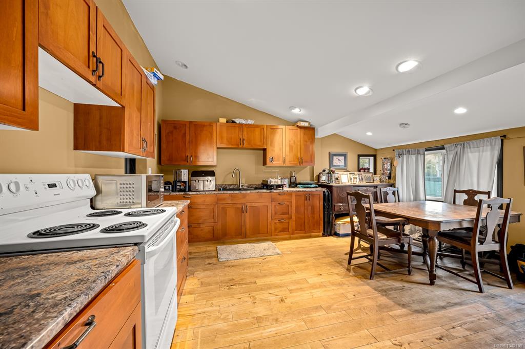 Third View of 1576 Owen Rd, Comox, BC, V9M 4C6