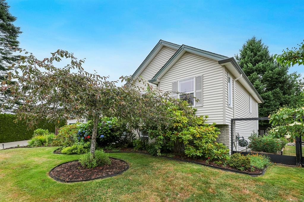 Third View of 2157 Swallow Cres, Courtenay, BC, V9N 9W5