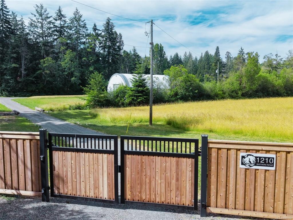 Fourth View of 1210 Smithers Rd, Parksville, BC, V2T 7Y3