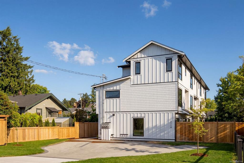 2118 Pentland Rd, 1042144, BC,