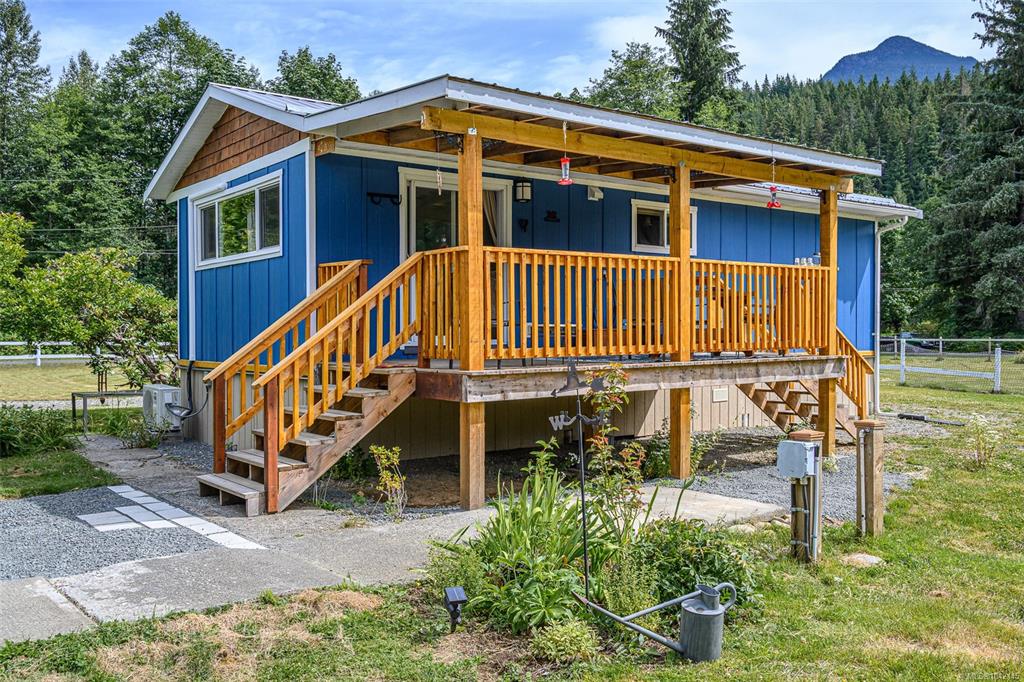 Second View of 429 Community Rd, Sayward, BC, V0P 1R0