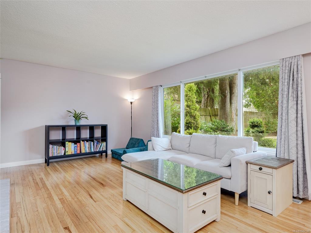Third View of 6429 Rodolph Rd, Central Saanich, BC, V8Z 5W3