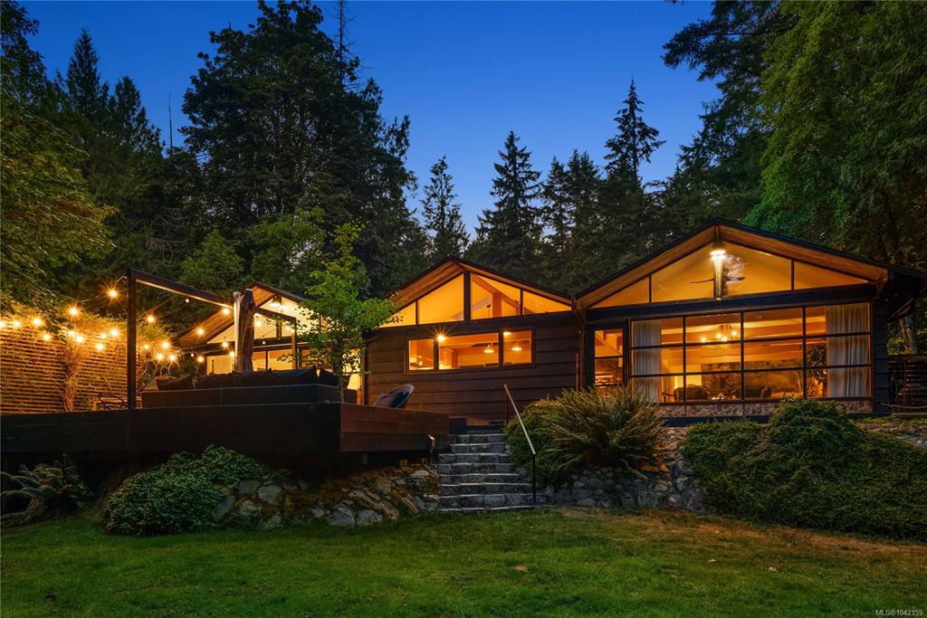 5715 Old West Saanich Rd, 1042155, BC,