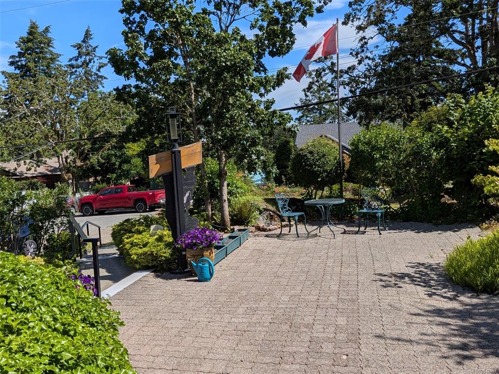 Third View of 745 Middleton St, Saanich, BC, V9A 2E1
