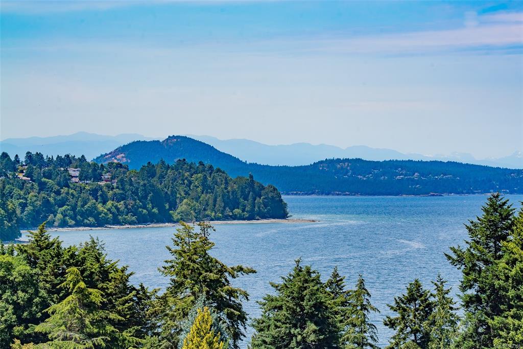 Fifth View of 5060 Vista View Cres, Nanaimo, BC, V9V 1L6