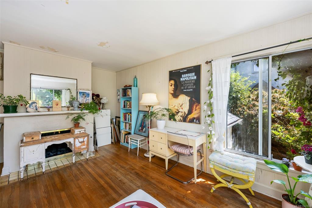 Fifth View of 367 Foul Bay Rd, Victoria, BC, V8S 4G6