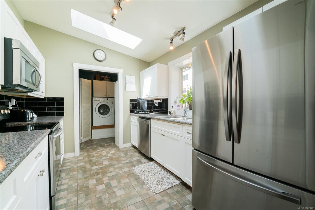 Third View of 2446 Divot Dr, Nanaimo, BC, V9T 4B2