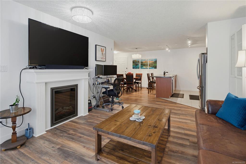 Fifth View of 2823 Jacklin Rd, Metro Park Plaza, Langford, BC, V9B 3Y1