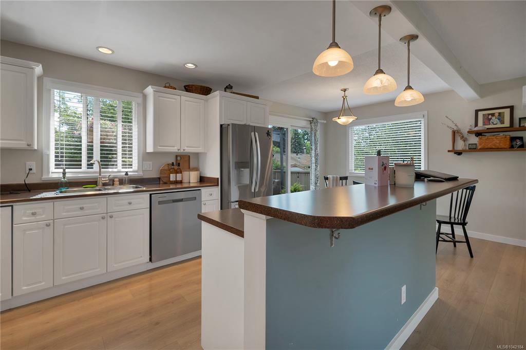 Fourth View of 561 Balsam Pl, Campbell River, BC, V9W 5S6