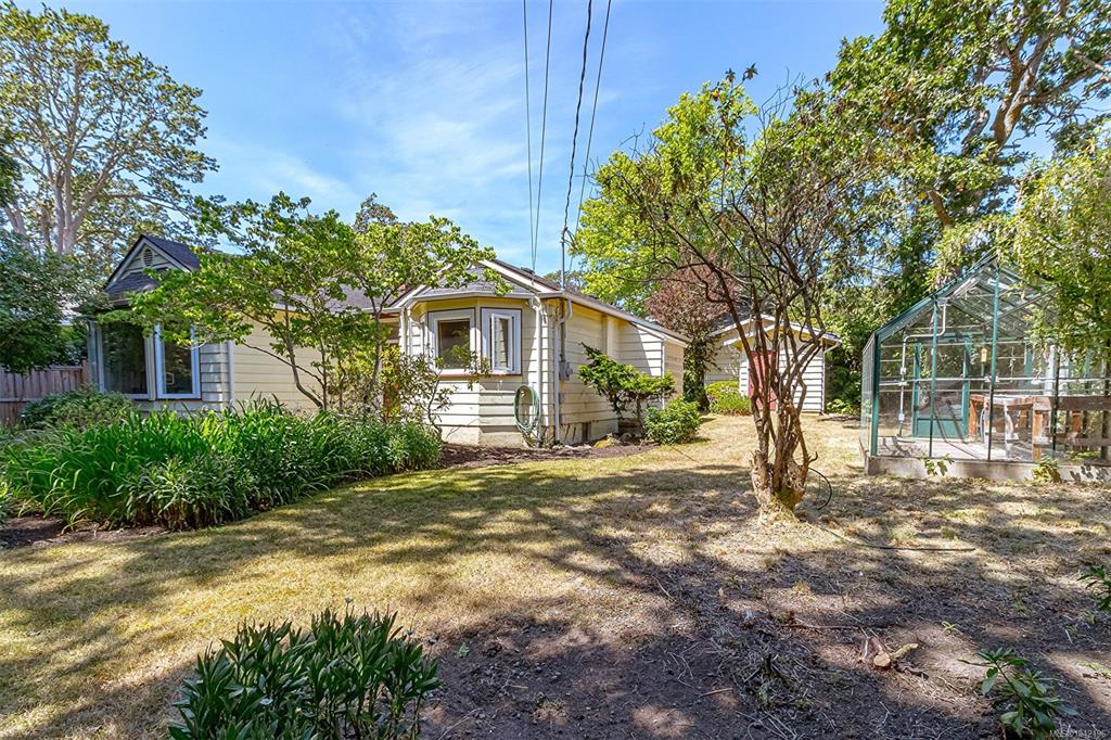 880 Somenos St, 1042196, BC,