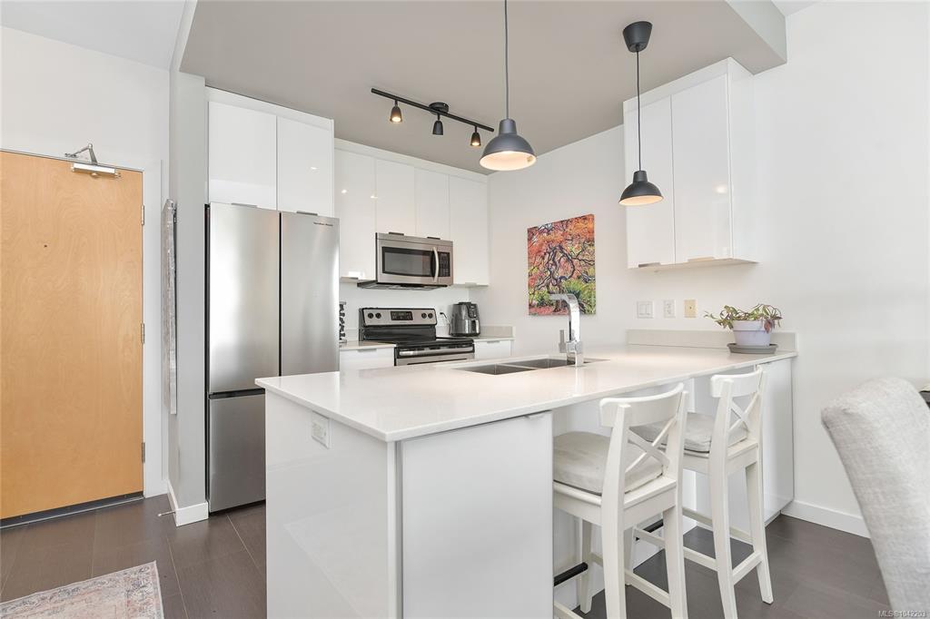 Fifth View of 2871 Jacklin Rd, Langford, BC, V9B 0P3