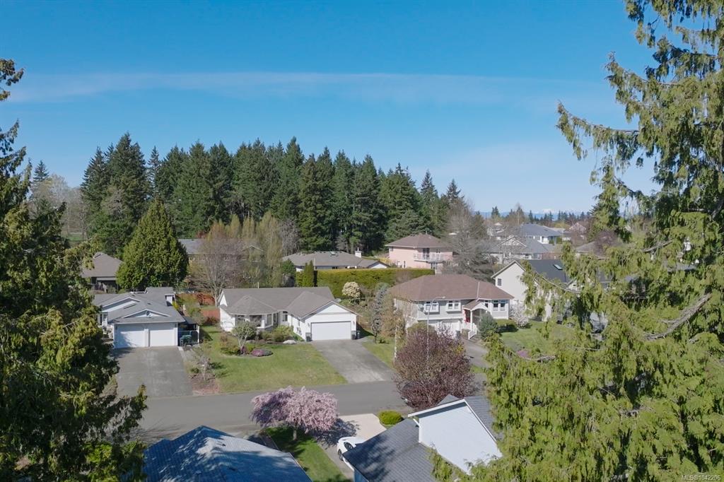 Fourth View of 2188 Cardinal Pl, Comox, BC, V9M 3G2