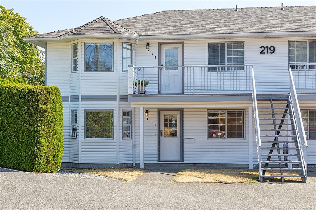 219 Dogwood Dr, 1042221, BC,