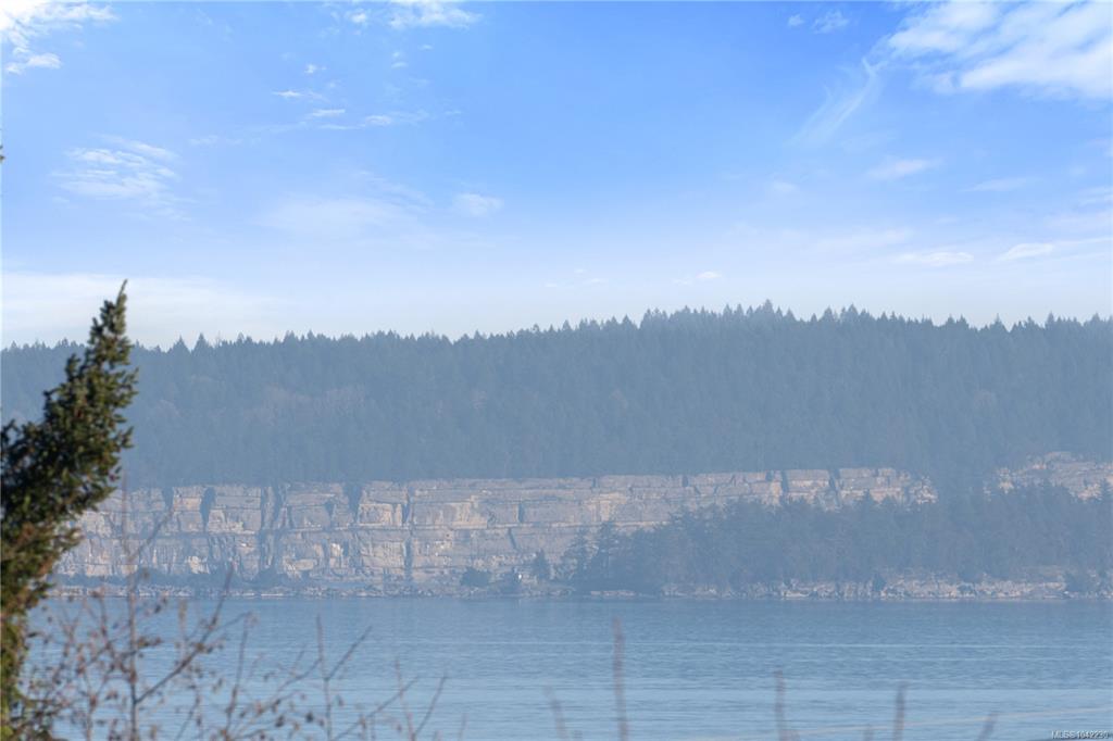 Third View of 2580 Ingram Rd E, Nanaimo, BC, V9G 1E4
