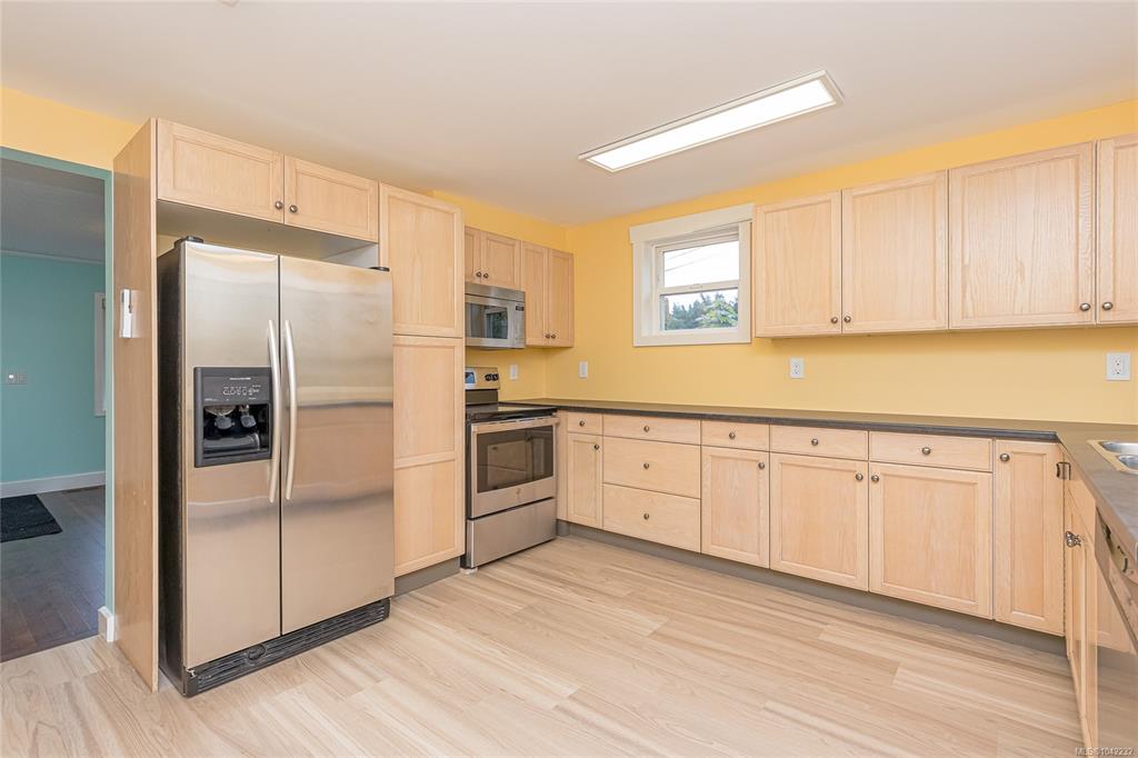 Fifth View of 5934 Highland Ave, Duncan, BC, V9L 1L6