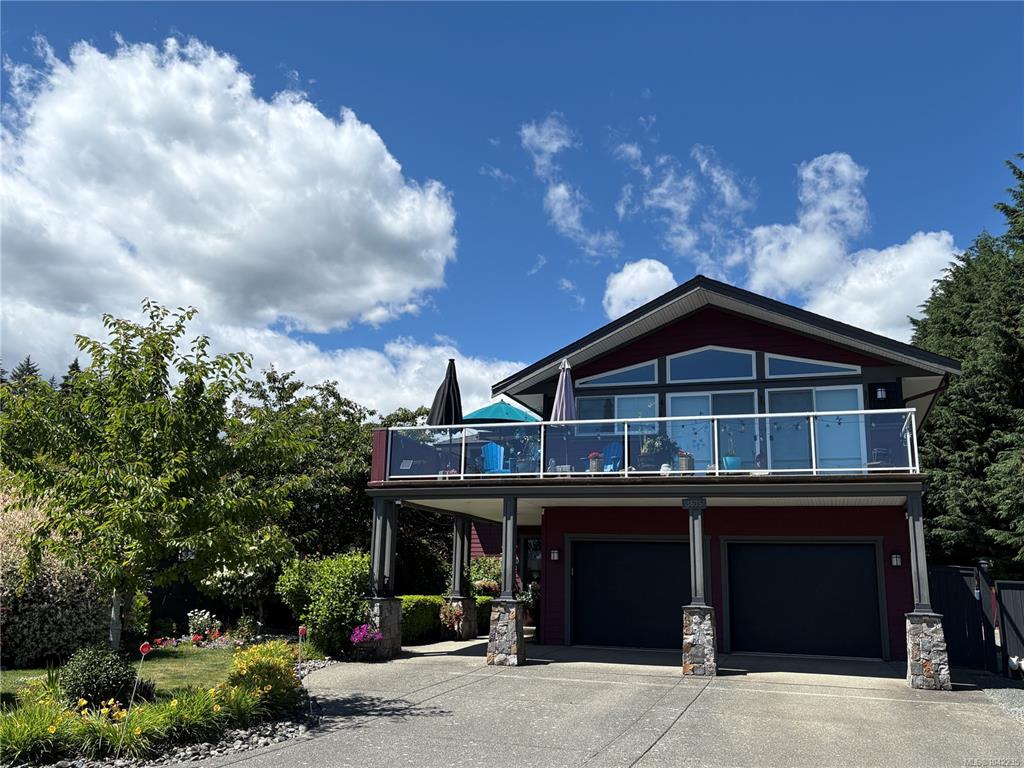 Third View of 3635 Shannon Dr, Seaside Woods Estates, Saltair, BC, V9G 1Z9