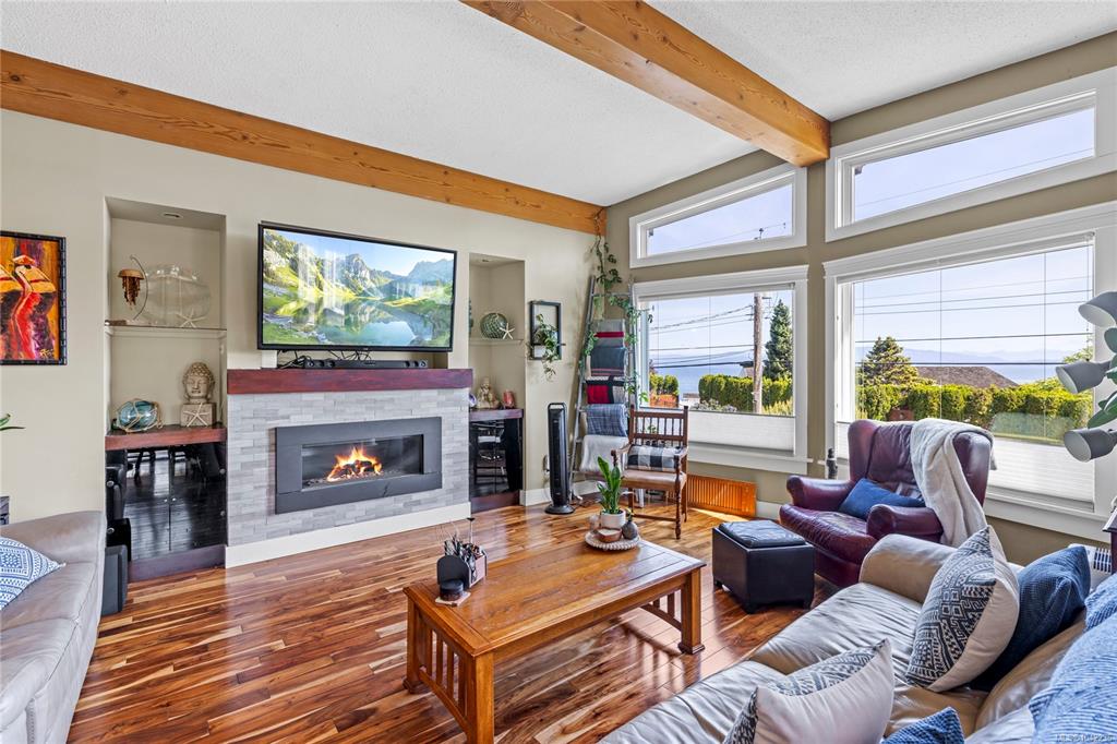 Third View of 885 Glenhale Cres, French Creek, BC, V9P 1Z7