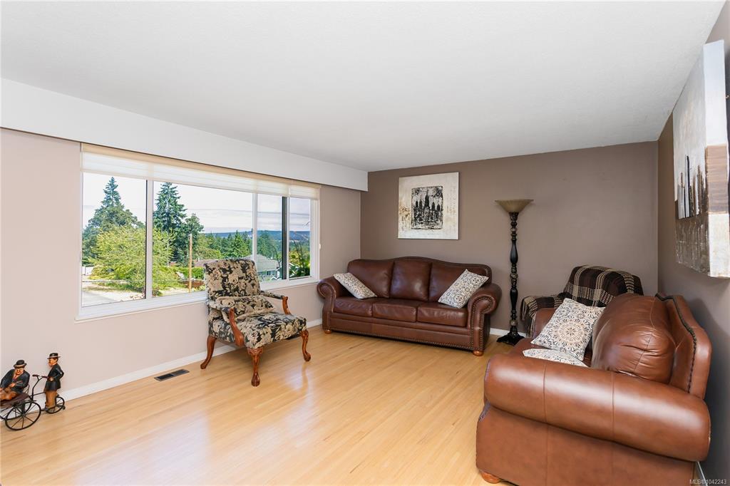 Fourth View of 1692 Centennary Dr, Nanaimo, BC, V9X 1A3