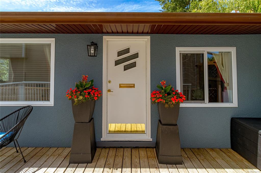 Fourth View of 2142 Lannon Way, Sidney, BC, V8L 4K2