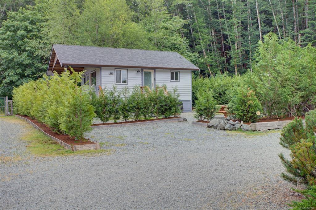 8631 South Shore Rd, 1042248, BC,