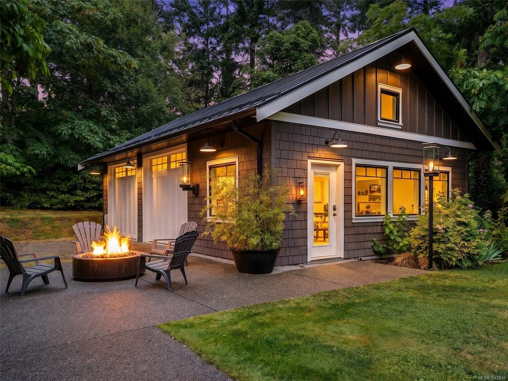 Third View of 8508 Ebor Terr, North Saanich, BC, V8L 1L5