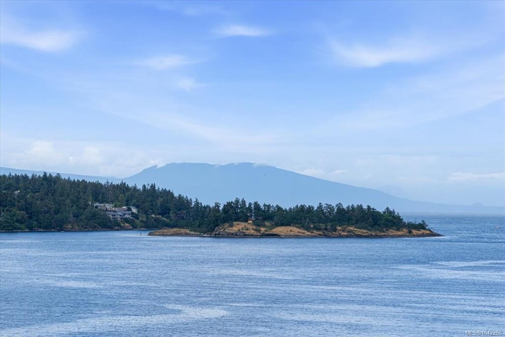 Second View of 157 Cilaire Dr, Nanaimo, BC, V9S 3E2