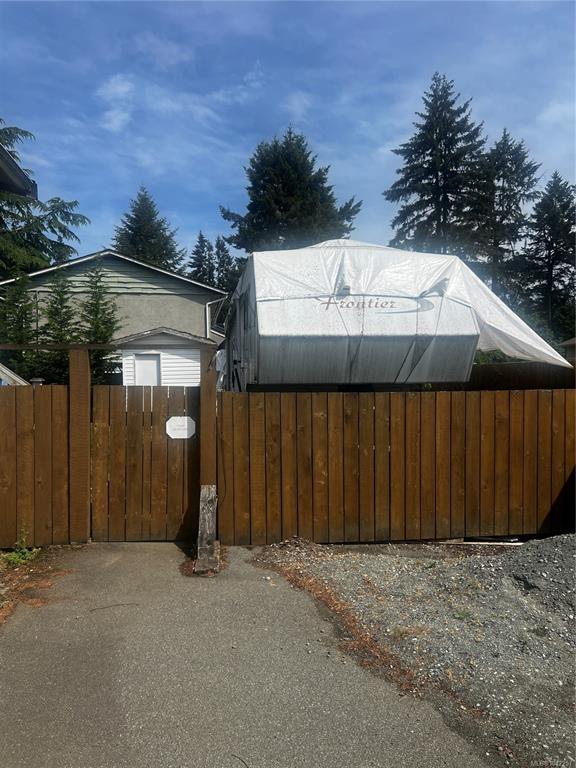 Fourth View of 3796 Departure Bay Rd, Nanaimo, BC, V9T 1C4