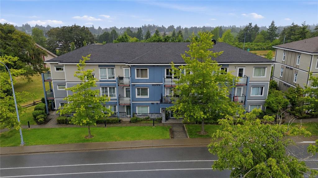 Third View of 4050 Douglas St, Christmas Hill Green, Saanich, BC, V8X 0A5