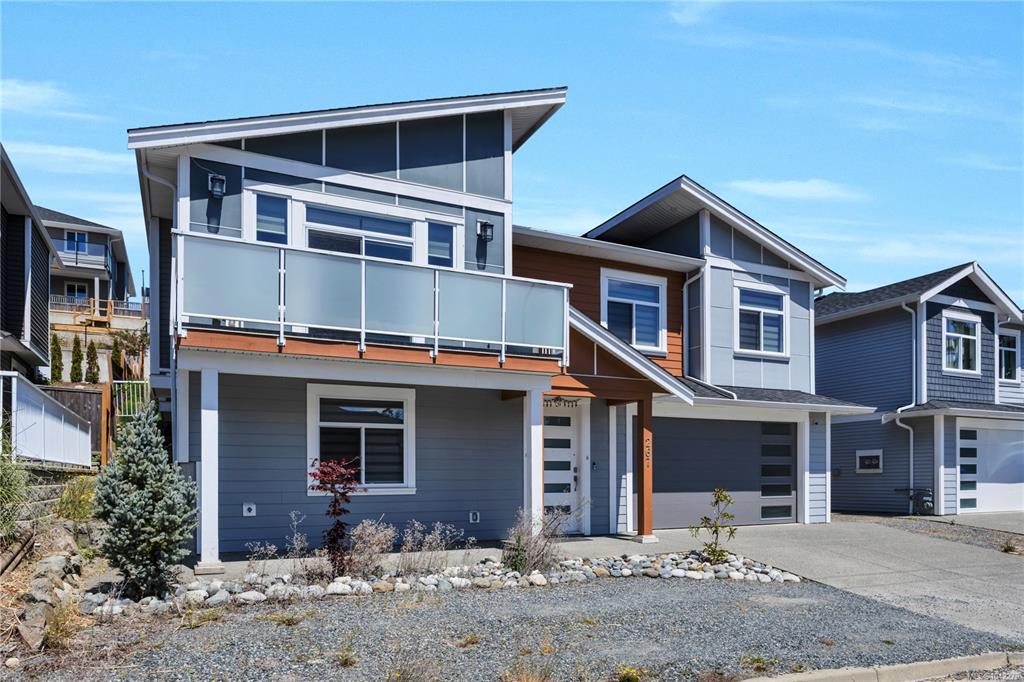 Second View of 267 Golden Oaks Cres, Nanaimo, BC, V9T 0K8