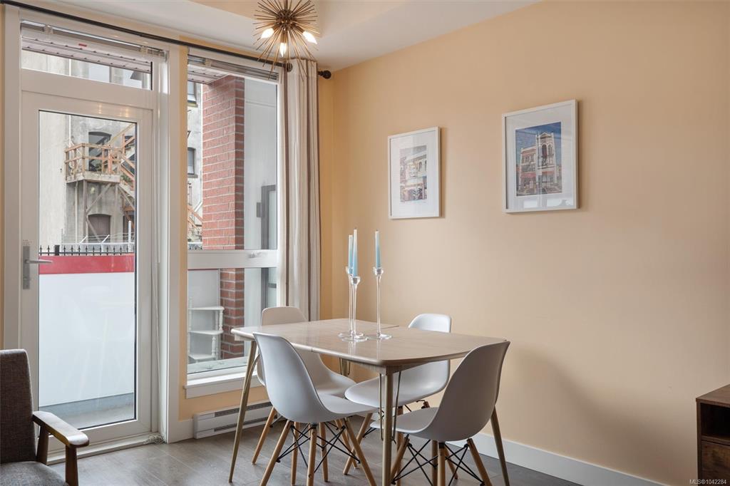 Fifth View of 613 Herald St, Victoria, BC, V8W 1S8