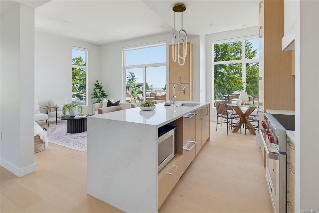 Third View of 5229 Cordova Bay Rd, Saanich, BC, V8Y 2L1