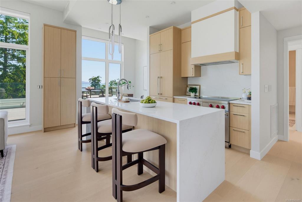 Fifth View of 5229 Cordova Bay Rd, Saanich, BC, V8Y 2L1