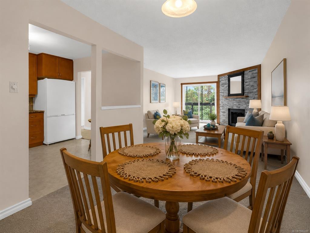 79 Gorge Rd W, 1042290, BC,