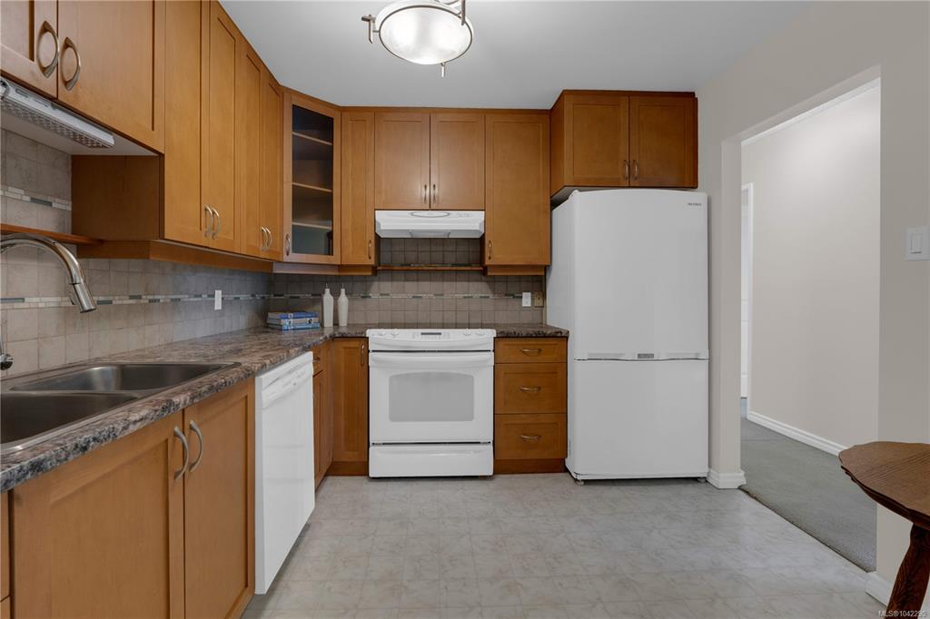 Fourth View of 79 Gorge Rd W, Saanich, BC, V9A 1L9