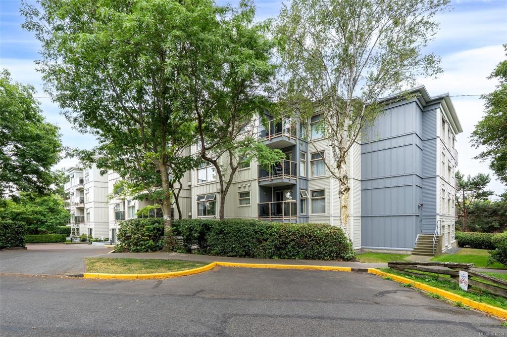 Fourth View of 535 Manchester Rd, Victoria, BC, V8T 5J1