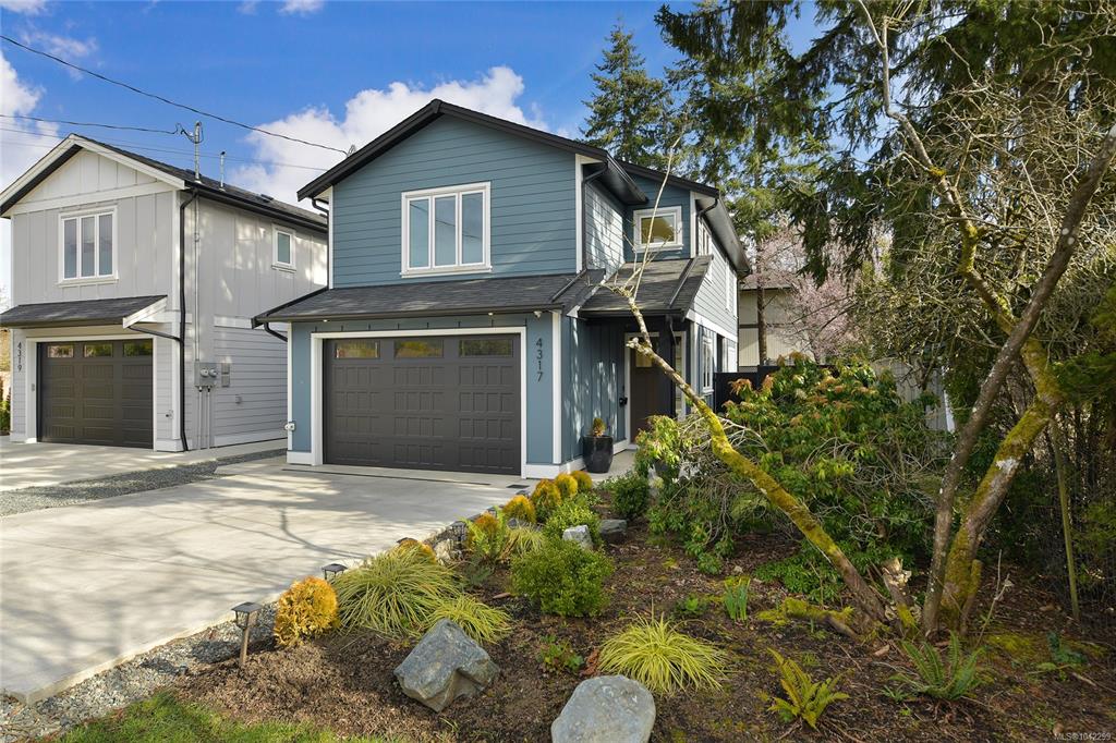 Third View of 4317 Majestic Dr, Saanich, BC, V8N 3H1