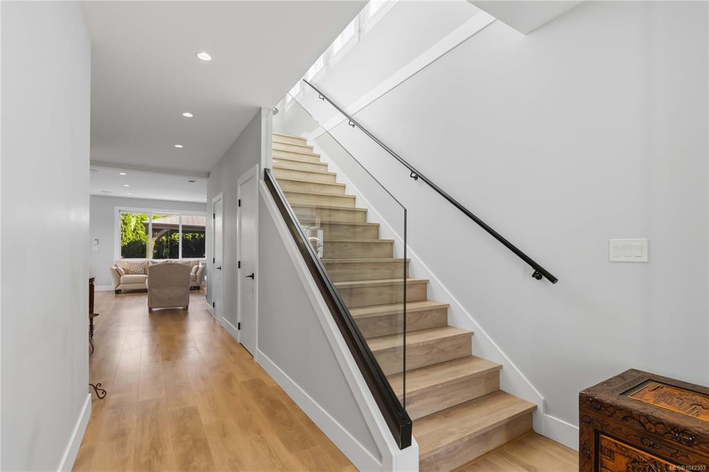 Fifth View of 1176 Clarke Rd, Central Saanich, BC, V8M 1E3