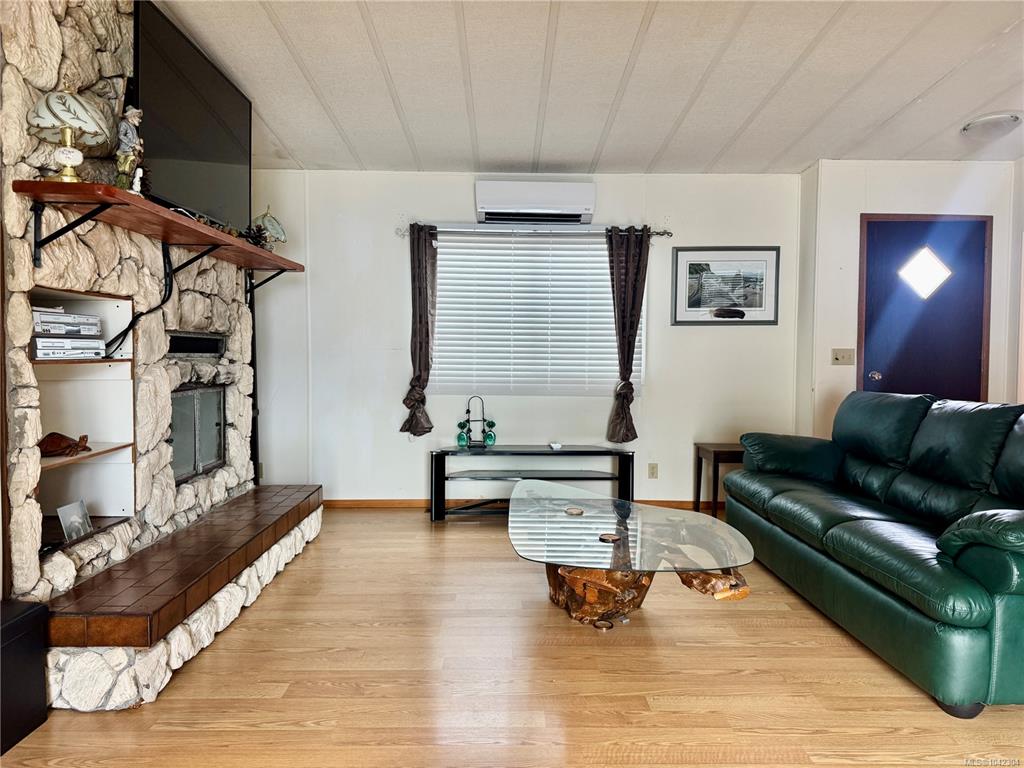 Third View of 1240 Wilkinson Rd, Comox, BC, V9M 3X8