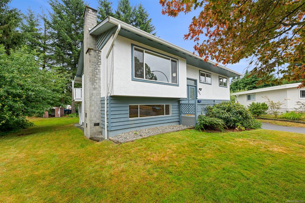 Third View of 2025 Hemlock Pl, Courtenay, BC, V9N 3B9
