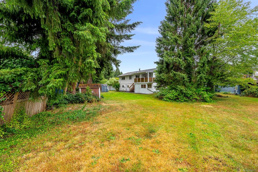 Fourth View of 2025 Hemlock Pl, Courtenay, BC, V9N 3B9