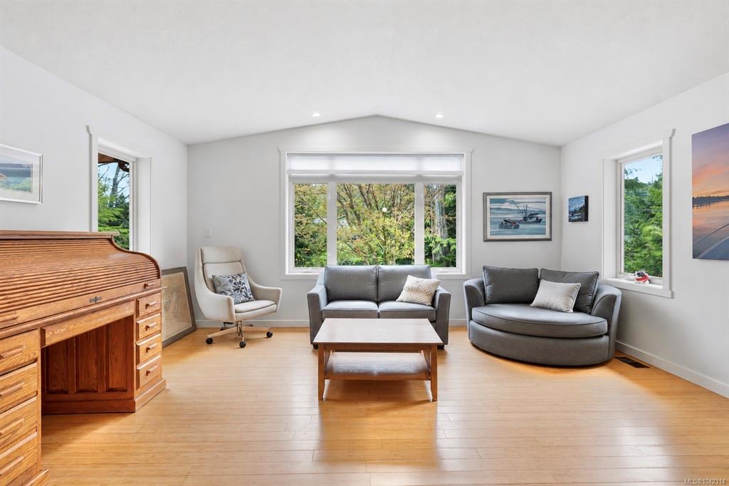 Third View of 1302 Victoria Rd, Ucluelet, BC, V0R 3A0