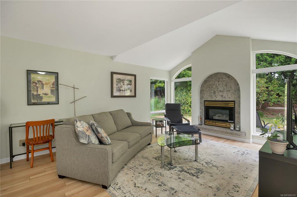 Third View of 396 Harrogate Rd, Pacific Meadows, Campbell River, BC, V9W 1W2