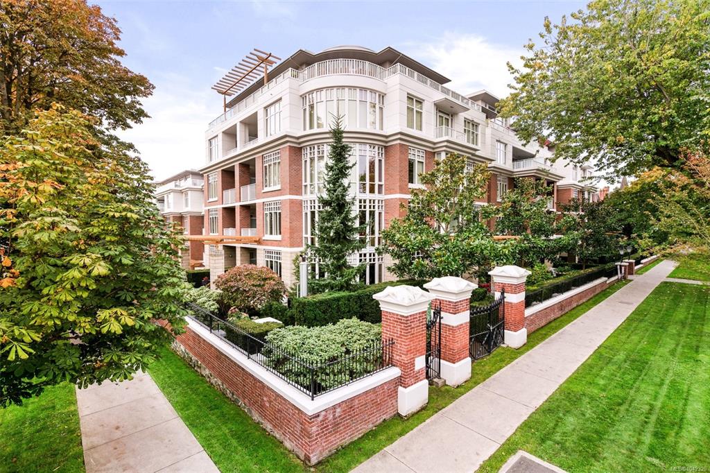Second View of 999 Burdett Ave, The Chelsea, Victoria, BC, V8V 3G7