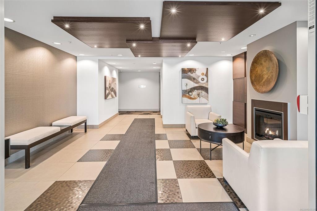 Fifth View of 999 Burdett Ave, The Chelsea, Victoria, BC, V8V 3G7
