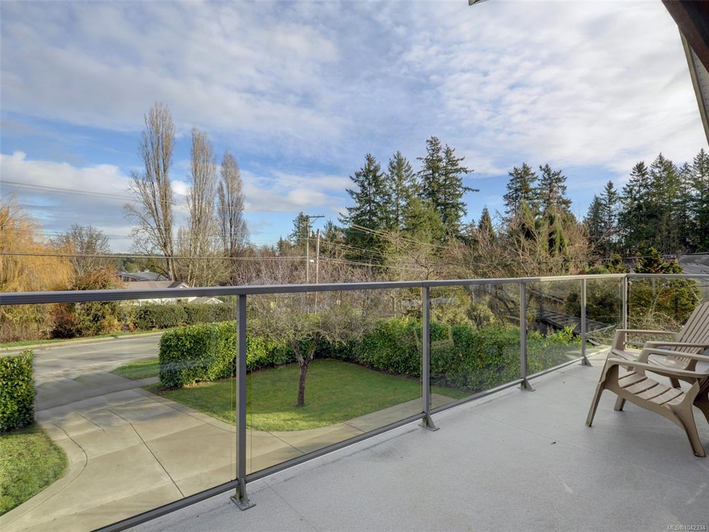 Fourth View of 7224 East Saanich Rd, Central Saanich, BC, V8M 1Y4