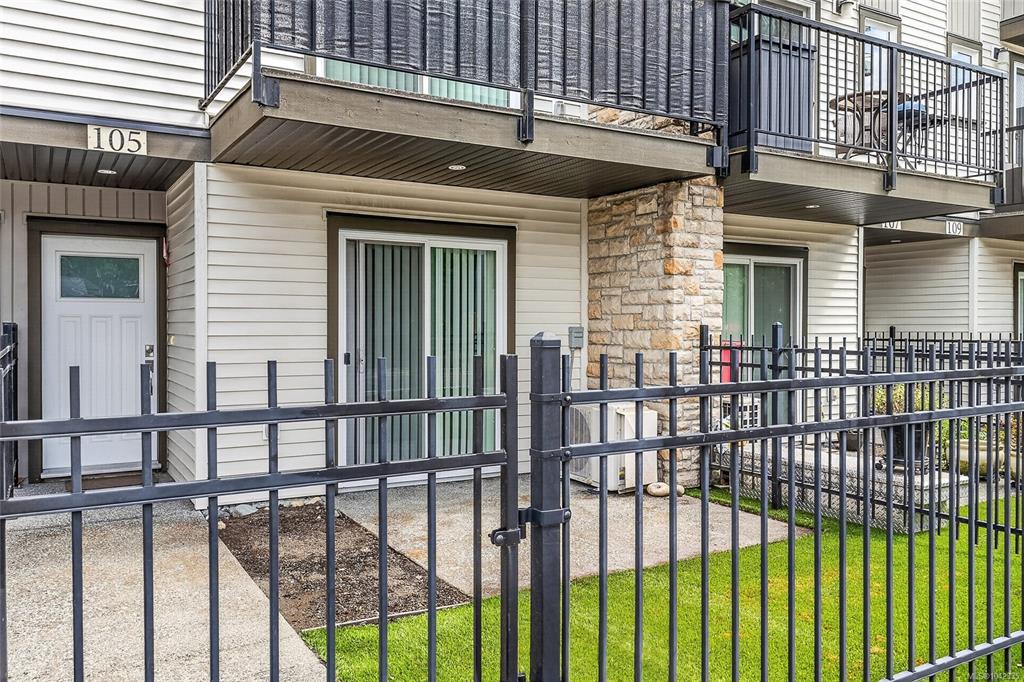 Third View of 2821 Jacklin Rd, Langford, BC, V9B 3X8