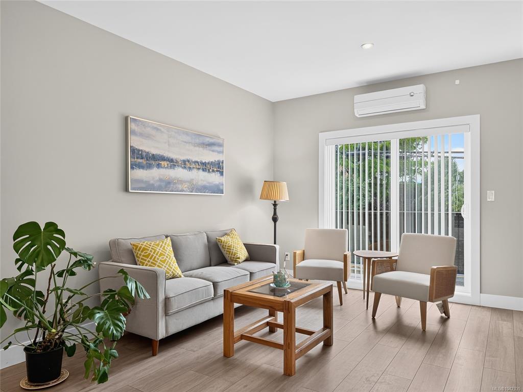 Fifth View of 2821 Jacklin Rd, Langford, BC, V9B 3X8